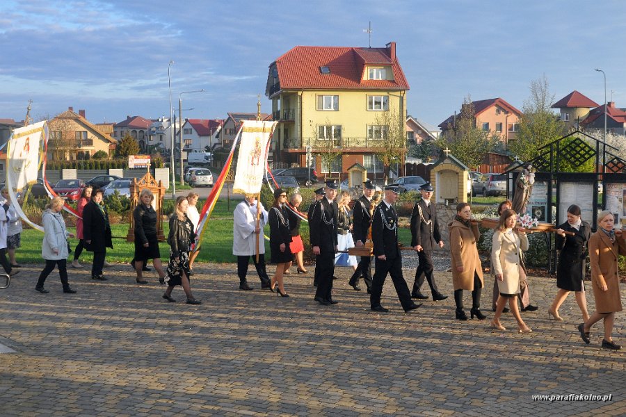 053 Procesja rezurekcyjna.jpg